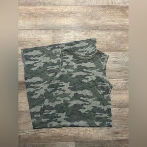 Universal Threads Green Camo Midi Dress